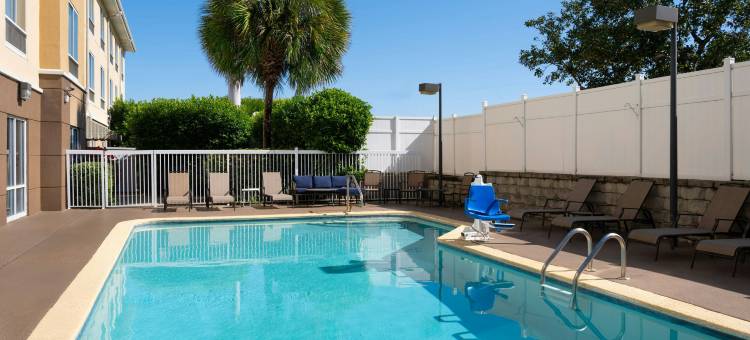 提夫顿万枫酒店及套房(Fairfield Inn & Suites Tifton)图片