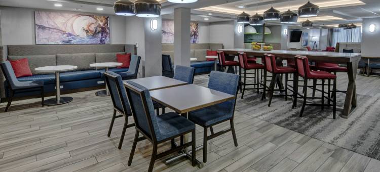 新奥尔巴尼路易斯维尔西欢朋酒店(Hampton Inn by Hilton New Albany)图片