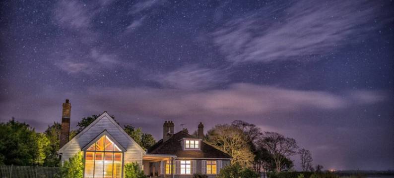 Captain's House / 9-Bed Home on Osea Island, Essex图片