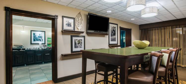 克利夫兰机场泰德曼路欢朋酒店(Hampton Inn Cleveland-Airport/Tiedeman Rd)图片