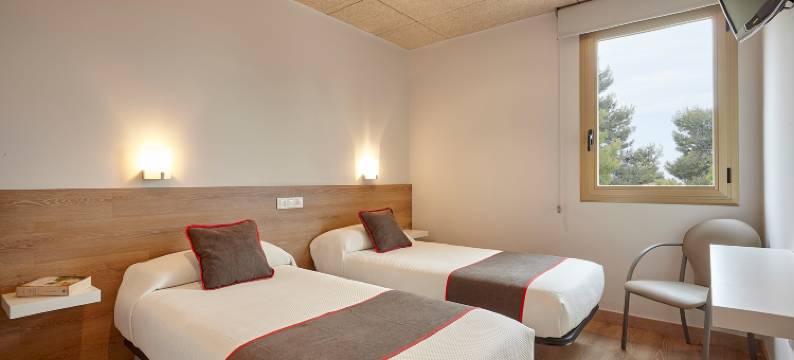 OYO诺巴迪斯旅馆(Hostal Nobadis)图片