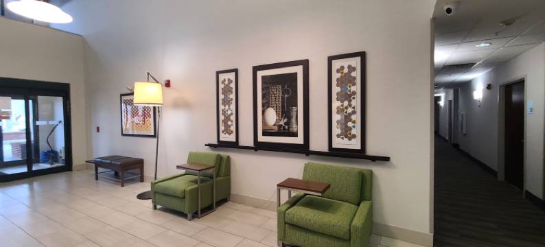 洲际酒店集团智选假日酒店 - 纽顿福尔斯(Holiday Inn Express LORDSTOWN-NEWTON FALLS/WARREN by IHG)图片