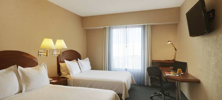 波萨里卡嘉年华酒店(Fiesta Inn Poza Rica)图片