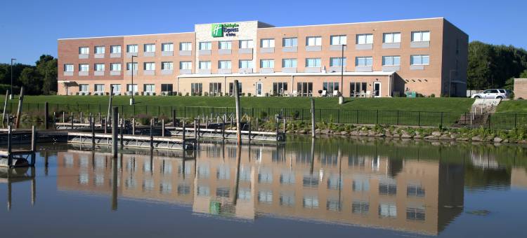 休伦港智选假日套房酒店(Holiday Inn Express & Suites PORT HURON by IHG)图片