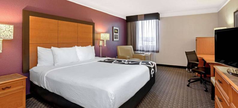 西雅图塔科马拉昆塔温德姆套房酒店(La Quinta Inn & Suites by Wyndham Tacoma - Seattle)图片