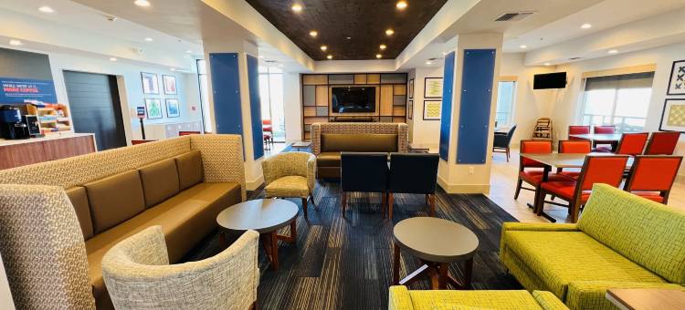 萨利纳斯智选假日酒店(Holiday Inn Express & Suites Salinas)图片