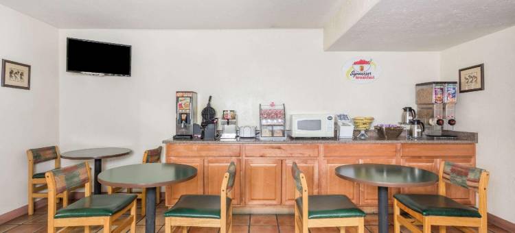 科通伍德速8酒店(Super 8 by Wyndham Cottonwood)图片