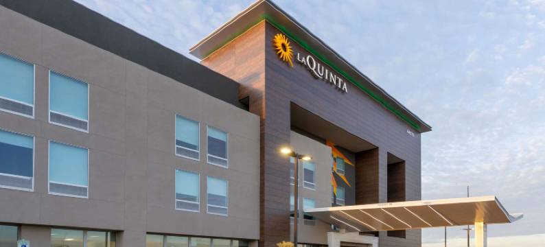 马里科帕科伯斯基拉昆塔温德姆套房酒店(La Quinta Inn & Suites by Wyndham Maricopa - Copper Sky)图片