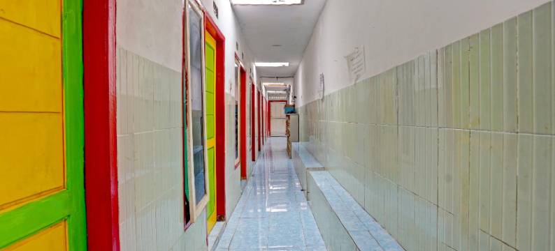 奥西多穆廖伊斯兰公寓酒店(Hotel O Sidomulyo Kost Syariah)图片