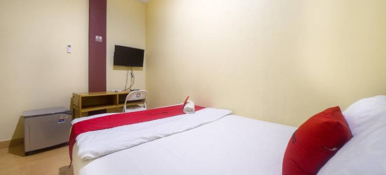 红多兹酒店-近哥伦打洛TVRI(RedDoorz Near Tvri Gorontalo)图片