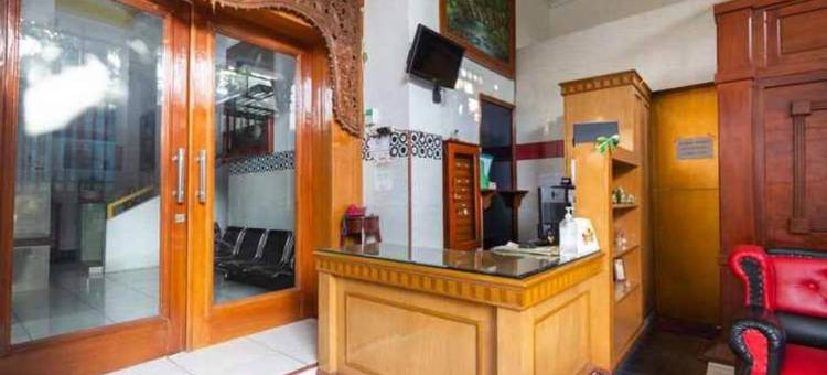 盖亚特里萨沃贾贾尔民宿-靠近玛琅国立大学2号校区-RedDoorz旗下(Homestay Gayatri Sawojajar Near Univ Negeri Malang Kampus 2 Mitra RedDoorz)图片