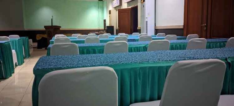 扎姆鲁德酒店和会议厅(Zamrud Hotel & Convention)图片