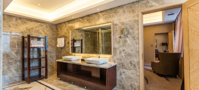 哈尔滨丽景花园酒店(中央大街公路大桥地铁站店)图片