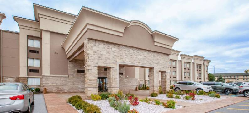 底特律都会机场蔚景温德姆酒店(Wingate by Wyndham Detroit Metro Airport)图片