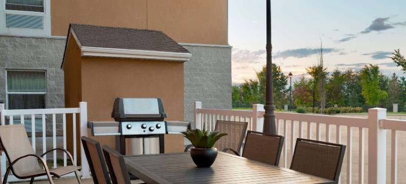 舍伍德帕克埃德蒙顿戴斯套房酒店(Days Inn & Suites by Wyndham Sherwood Park Edmonton)图片