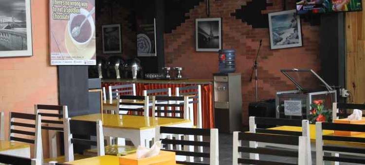 三宝拢弗朗特万旅馆(Front One Inn Semarang)图片