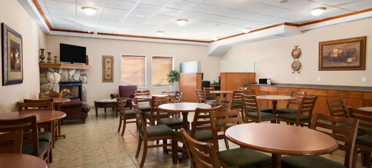 克莱蒙-大草原华美达酒店(Ramada by Wyndham Clairmont/Grande Prairie)图片