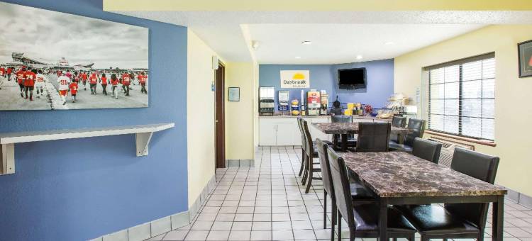 蓝泉城戴斯酒店(Days Inn by Wyndham Blue Springs)图片