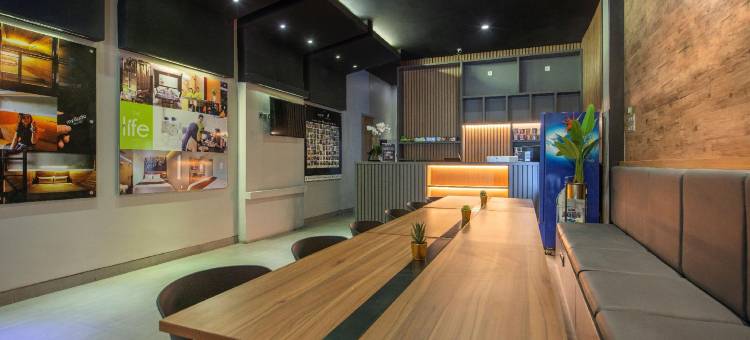 泗水市中心热闹酒店(Lively Hotel City Center Surabaya)图片