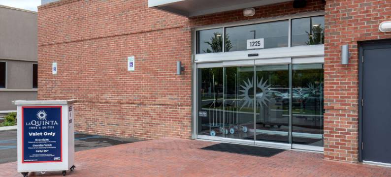 查塔努加市中心/南部拉昆塔温德姆酒店及套房(La Quinta Inn & Suites by Wyndham Chattanooga Downtown/South)图片