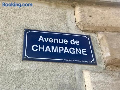 La Bulle de Champagne Hotel Overview