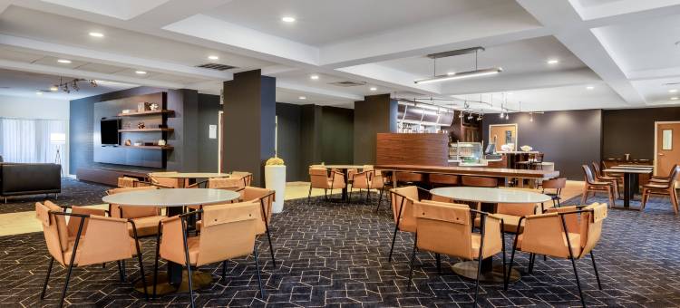 哥伦布机场万怡酒店(Courtyard Columbus Airport)图片