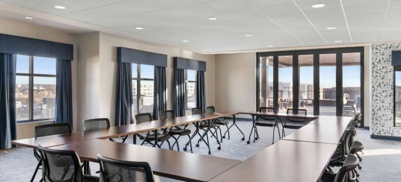 密尔沃基布鲁克菲尔德白杨溪 Residence Inn 酒店(Residence Inn Milwaukee Brookfield at Poplar Creek)图片