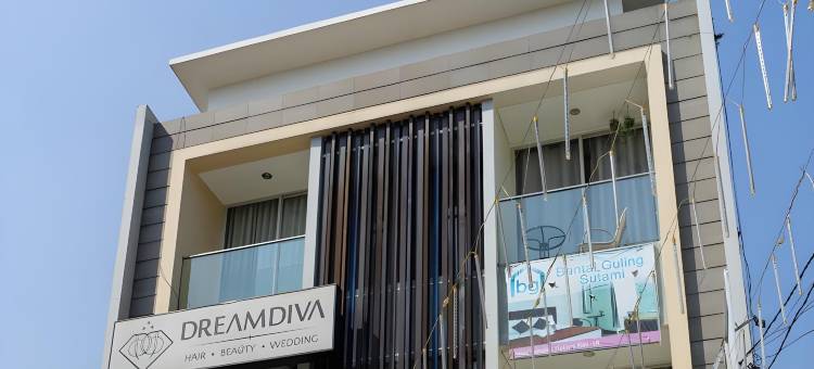 红多兹酒店-近塞特拉萨里商场4号(RedDoorz Near Setrasari Mall 4)图片