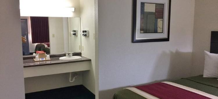 旅行旅馆及套房(Travel Inn & Suites Atlanta Texas)图片