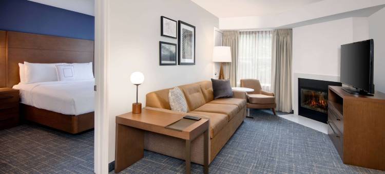 索内斯塔ES套房-亚特兰大阿尔普哈雷塔北点购物中心(Sonesta ES Suites Atlanta Alpharetta North Point Mall)图片