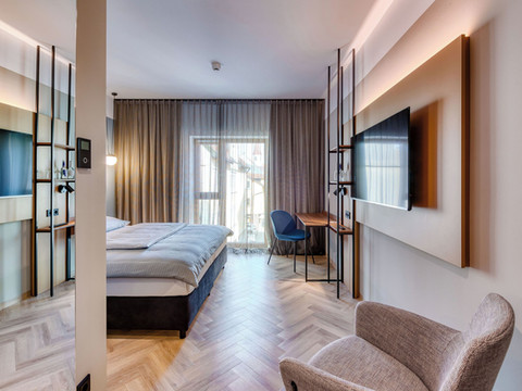 Stadthotel Neumarkt Mitte城市酒店