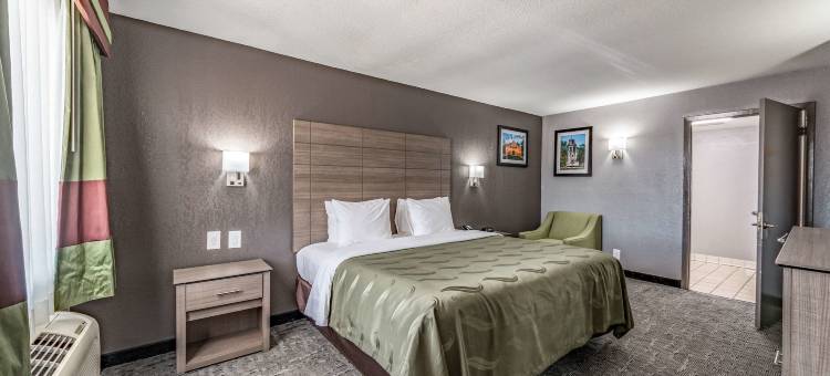 东 I-10 近佛斯特银行中心凯艺酒店(Quality Inn I-10 East Near Frost Bank Center)图片