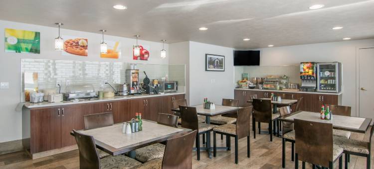 品质酒店套房-奥尔巴尼科瓦利斯(Quality Inn & Suites Albany Corvallis)图片