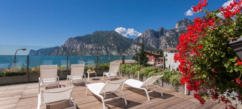 拉戈迪加尔达酒店(Hotel Lago di Garda)图片