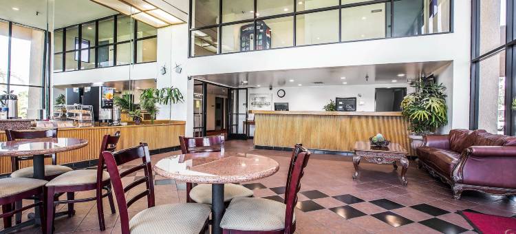 安大略温德姆呗盟酒店(Baymont by Wyndham Ontario)图片