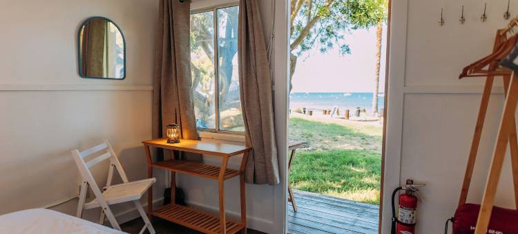White s Landing Catalina Camp 白色的 Landing Catalina 露营地(White’s Landing Catalina Camp)图片