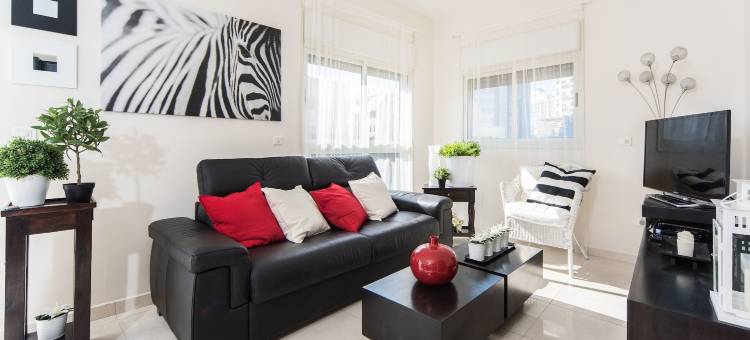 距离海滩3分钟的宽敞复式公寓带露台(Spacious Duplex with Terrace 3-Min from the Beach)图片