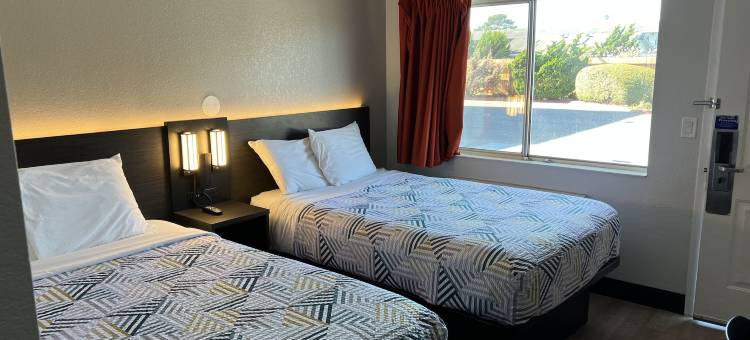 加利福尼亚阿克塔 - 洪堡理工州立大学 6 号汽车旅馆(Motel 6 Arcata, CA – Cal Poly Humboldt)图片