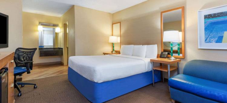 劳德代尔堡庞帕诺海滩拉昆塔温德姆酒店(La Quinta by Wyndham Fort Lauderdale Pompano Beach)图片