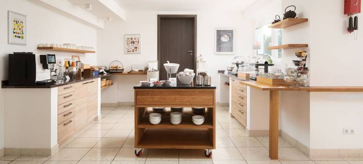 维尔雅雷斯齐腾酒店，靠近克罗青根温泉诊所，弗赖堡附近(Hotel Vier Jahreszeiten Direkt an Den Kliniken Und Therme Bad Krozingen, Nahe Freiburg)图片