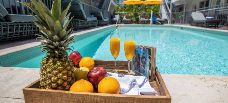 水边酒店(Waterside Hotel and Suites)图片