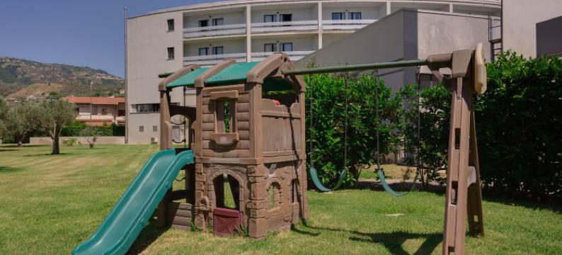 拉达斯瑞酒店(Rada Siri)图片