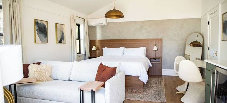 指南针麦克明维尔(the compass mcminnville)图片