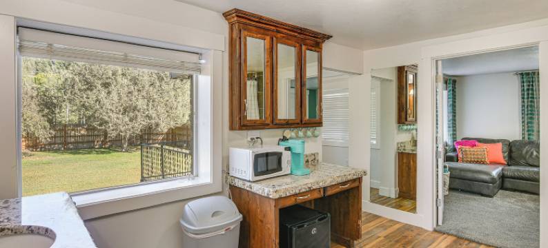 雷克斯堡逃逸 w/ 围栏庭院 + 有顶露台！(Rexburg Escape w/ Fenced Yard + Covered Patio!)图片