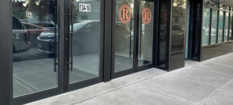 纽约拉瓜迪亚的皇家酒店套房(Regal Inn & Suites New York LaGuardia Hotel)图片