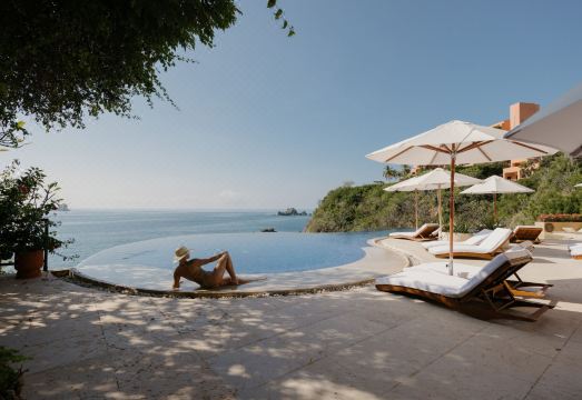 Cala de Mar Resort & Spa Ixtapa Hotel Overview