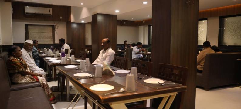 马杜万国际酒店(Hotel Madhuvan International)图片