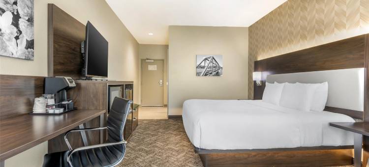 贝斯特韦斯特优质公园旁套房优质酒店(Best Western Plus Parkside Inn  Suites)图片