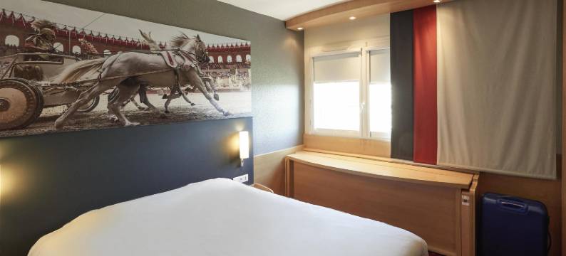 宜必思绍莱酒店(Ibis Cholet)图片