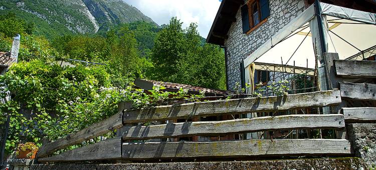 Cottage in Italy with Alpine Fireplace图片